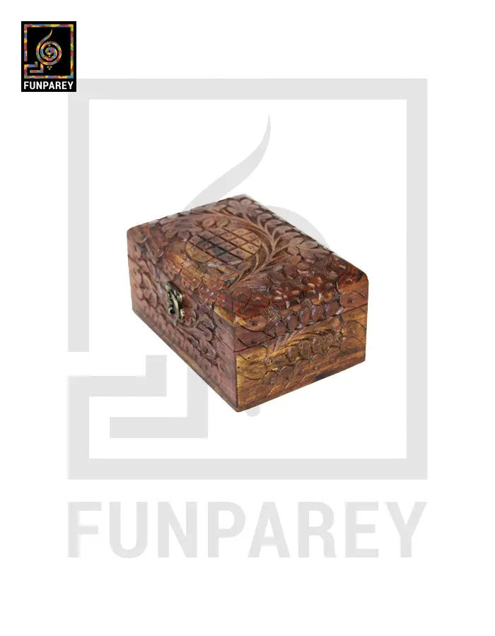 Hand Carved Wooden Jewelry Box 4/6 Splendid