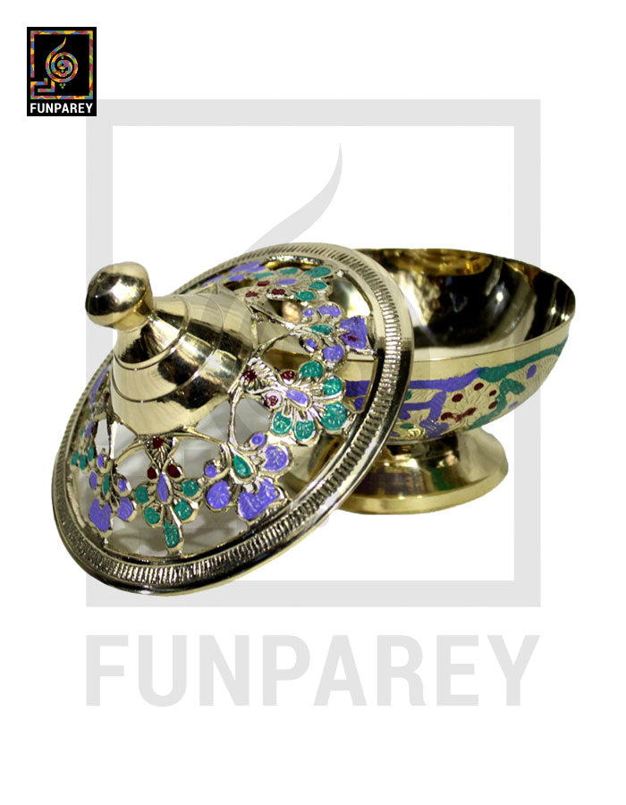 Handmade Decorative Rimmed Brass Bowl with Lid (SMALL)